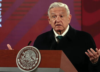 Llama SIP a AMLO ‘bajarle’ a ‘prácticas dañinas’ contra periodistas