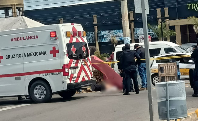 Lamentable: ABUELITO MUERE en estacionamiento de HEB en Madero