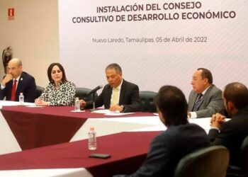 Toma Alcaldesa de NLD protesta a miembros del Consejo Consultivo de Desarrollo