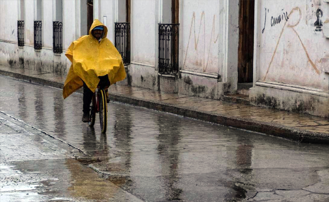 ¡Saca la sombrilla!: intensas lluvias y caída de granizo azotarán al país