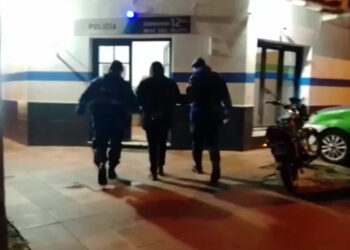 Descarado quería que su hijo y su nuera tuvieran relaciones delante de él