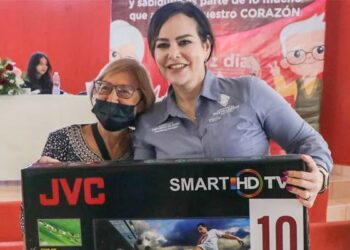 Celebran DIF y Gobierno Municipal a los adultos mayores en Casa del Adulto Activo en NLD