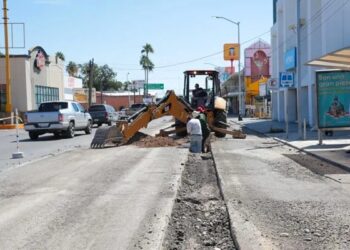 Rehabilita Gobierno Municipal tubería de agua y drenaje en la colonia Guerrero