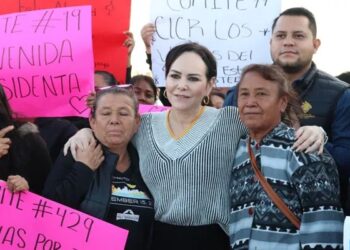Entrega Carmen Lilia Canturosas Villarreal, 22 obras de infraestructura en NLD
