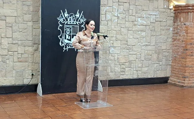 Carmen Lilia Canturosas reconoce labor de periodistas en NLD