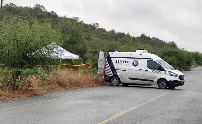 Dentro de una carretilla: localizan a mujer sin vida en la carretera