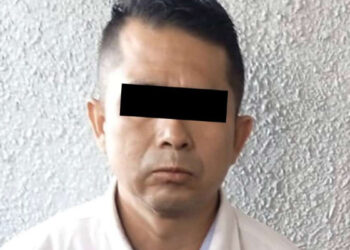 En CDMX, hombre es detenido por apuñalar a otro en vagón del metro