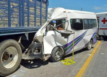 Aparatoso choque deja 5 muertos en la Carretera Tehuacán-Orizaba