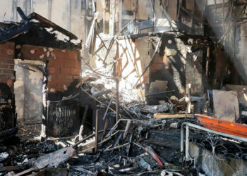 Localizan vivos a 5 desaparecidos tras incendio de discoteca en Murcia